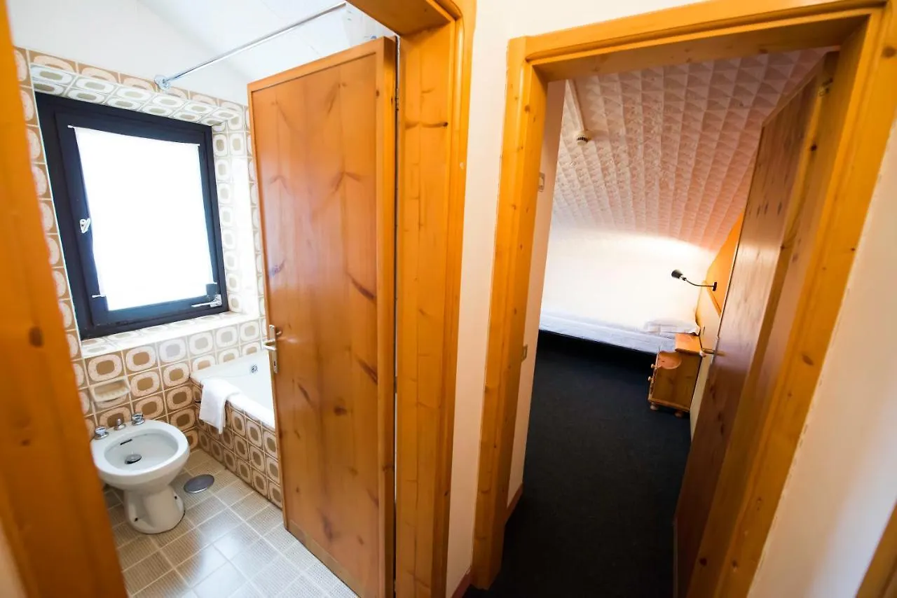 Hotel Teola Livigno 2*,