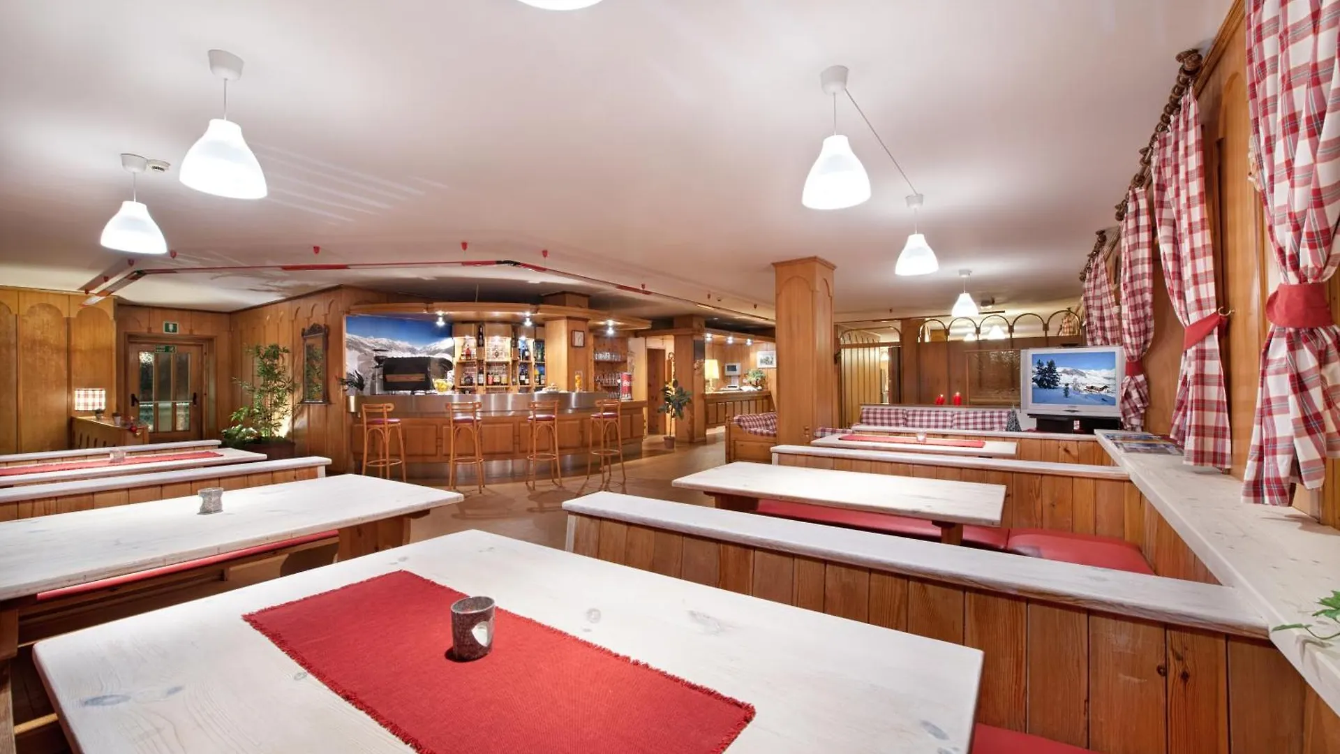 Hotel Teola Livigno 2*,  Włochy